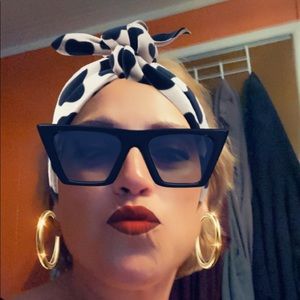 Meet your Posher, Joann